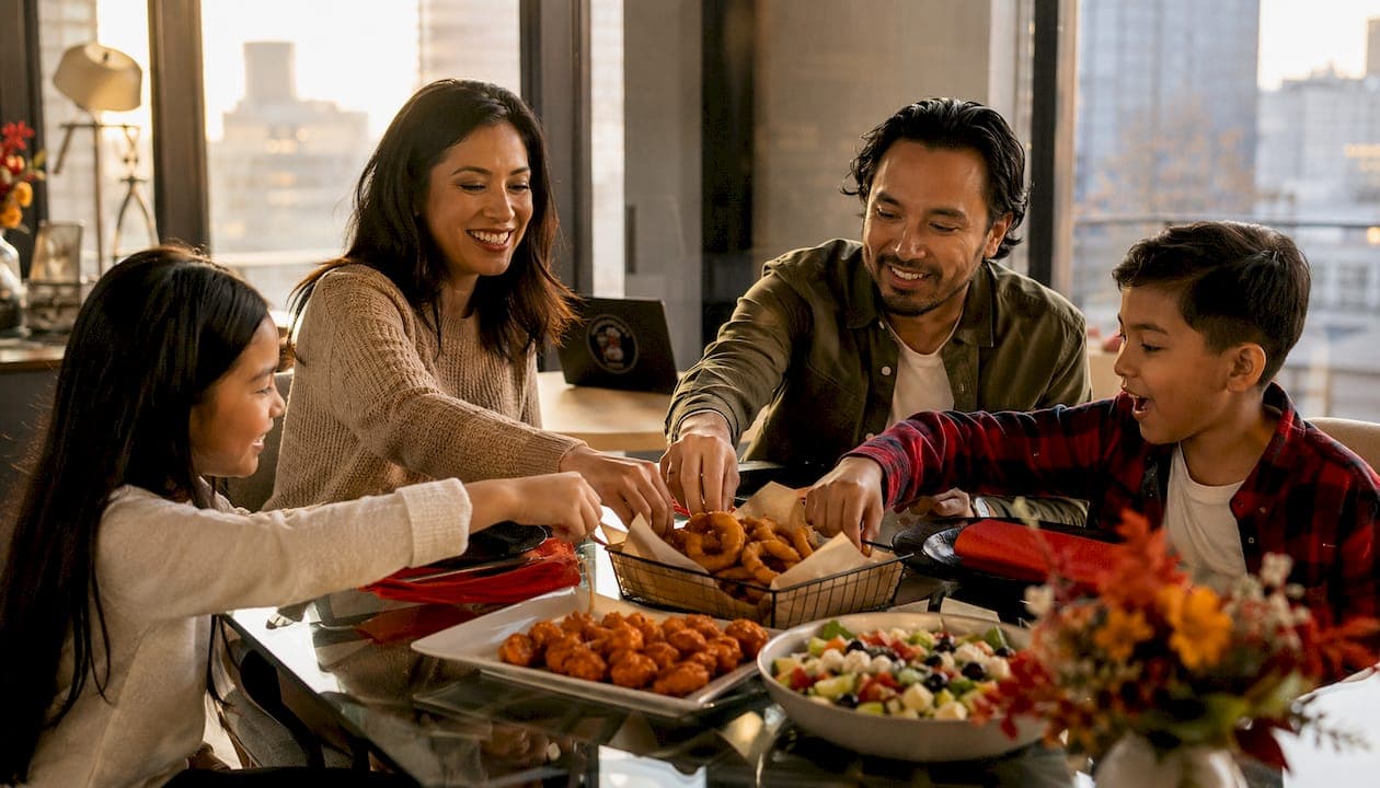 Best pizza sides worth ordering for family nights
